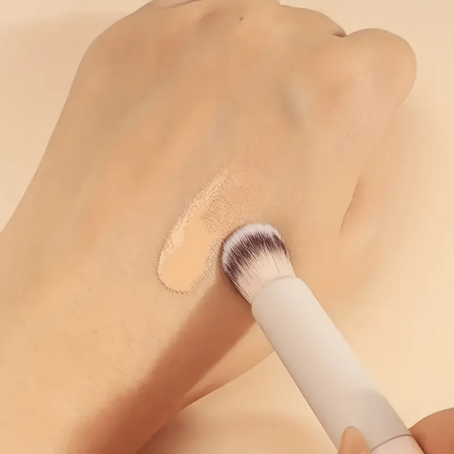 Must-Have Angled Flat Top Kabuki Brush – Professional Small Concealer & Nose Contour Brush, Versatile for Buffing, Blending, Shaping with Powder, Liquid and Cream Cosmetics