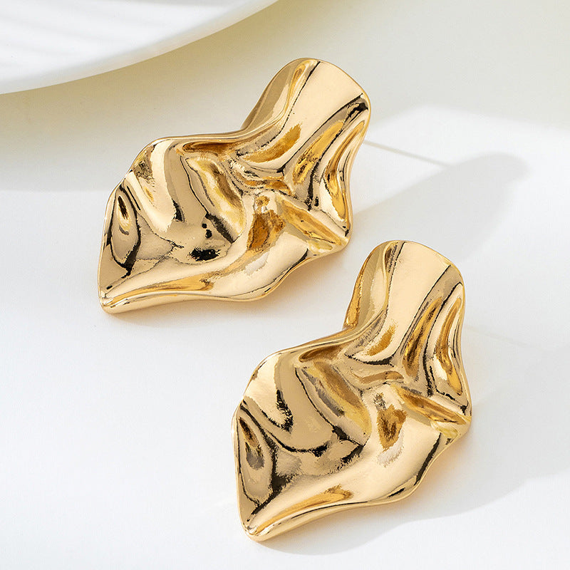 1 Pair Women’s Large Statement Gold Irregular Geometric Leaf Earrings – Bold Minimalist Metal Craftsmanship, Sleek Design Perfect for Elevating Distinctive Daily Outfits