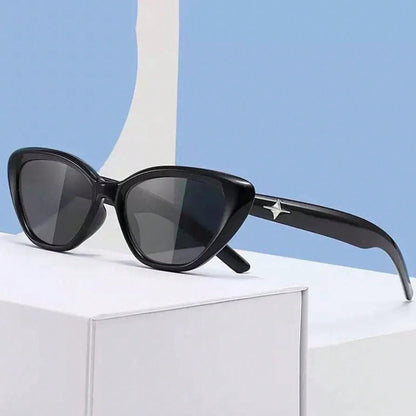 1 Pair Women’s UV Protection Retro Cat Eye Sunglasses – Sleek Black Narrow Frame Adorned with Star Detailing, Perfectly Tailored for Small Face Shapes, Elegant Fashion Shades for Everyday Styling