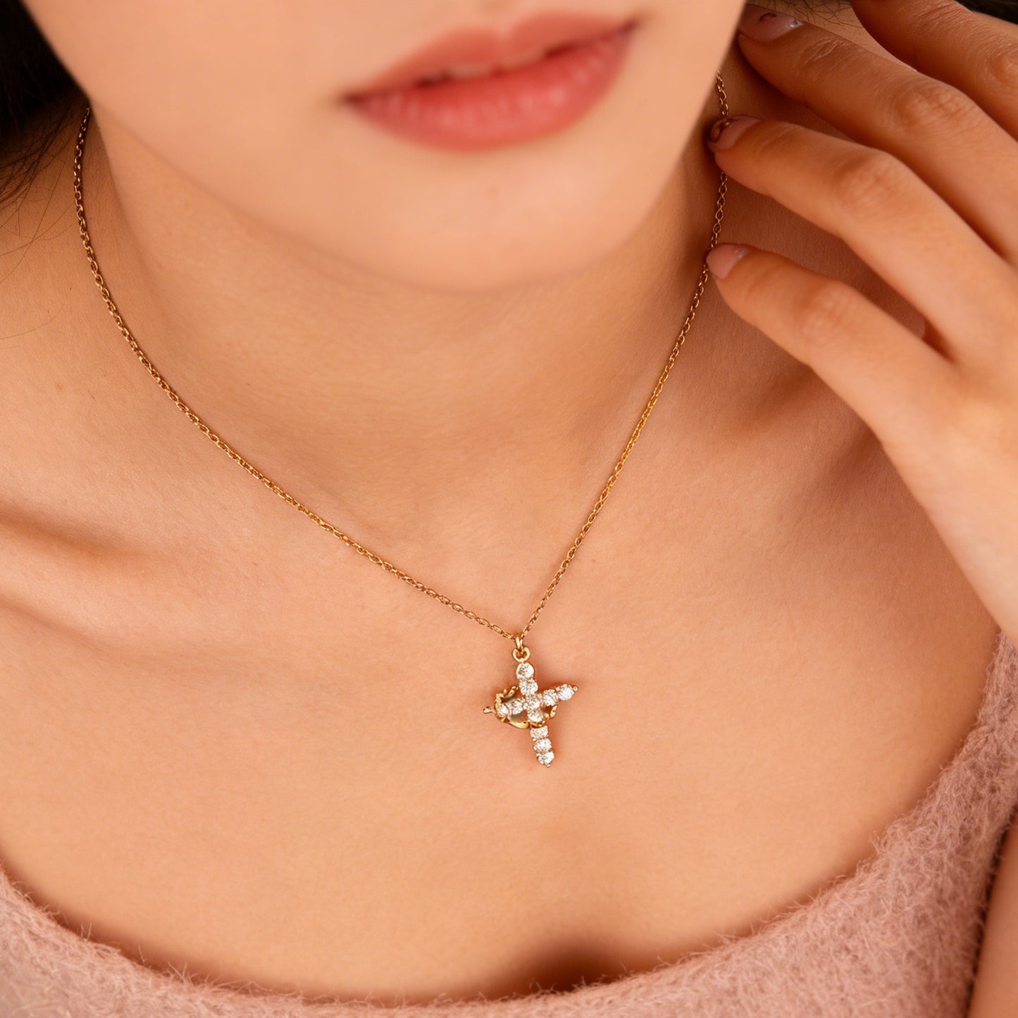 1 PC Copper Cross Pendant Necklace – Spinable Circular Element with Elegant Crown Design, Classic Faith-Based Accessory Ideal for Devout Wearers & Daily Styling