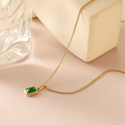 1 Piece Women’s Green Square Pendant Necklace – Retro French-Style Design, Alloy Setting & Elegant Collarbone Chain, Perfect for Valentine’s Day, Party Looks & Daily Wear