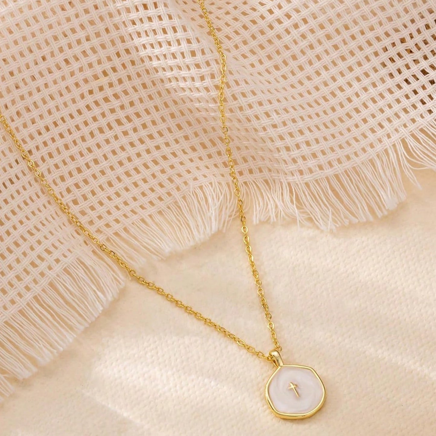 Stylish Hypoallergenic Christian Cross Necklace – Bohemian Design & Irregular Enamel Decoration, Ideal for Everyday Wear