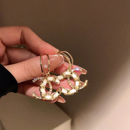 1 Pair Fashionable White Double C Earrings – Exquisite Luxury Braided Detailing, Timeless Elegant Charm, Versatile Jewelry Perfect for Daily Commutes & Special Occasions