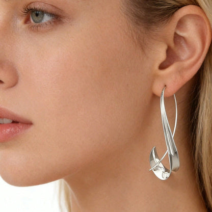 1 Pair Silver-Tone Retro Hook Earrings – Unique Irregular Design & Hypoallergenic, Bohemian-Chic Travel Souvenirs & Thoughtful Gifts for Women (Valentine’s Day, Holidays)