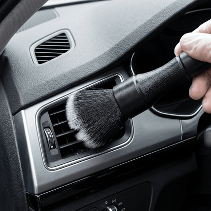1 PC Black Soft Bristle Dust Brush – Battery-Free Plastic Tool for Car Interiors, Dashboards & Computer Keyboard Cleaning