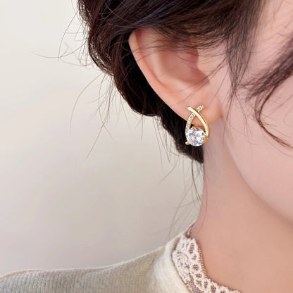 1 Pair of Fashionable & Elegant Gold Stud Earrings – Adorned with Sparkling Cubic Zirconia, Cute Stylish Design Perfect for Daily Wear, Travel & Celebration Events