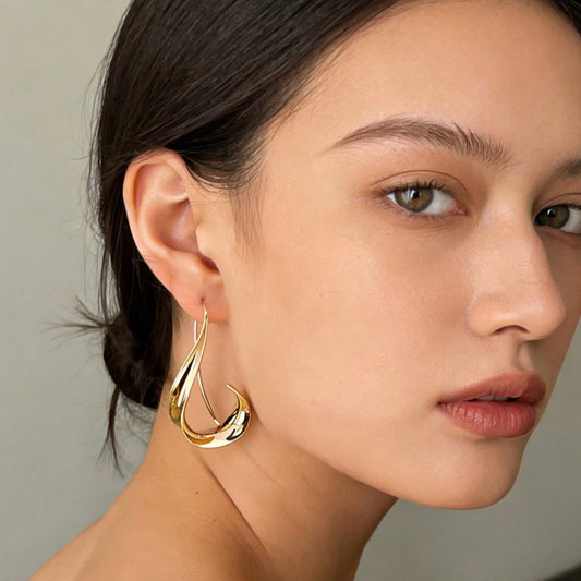 1 Pair Gold-Tone Retro Hook Earrings – Unique Irregular Design & Hypoallergenic, Bohemian-Chic Travel Souvenirs & Thoughtful Gifts for Women (Valentine’s Day, Holidays)