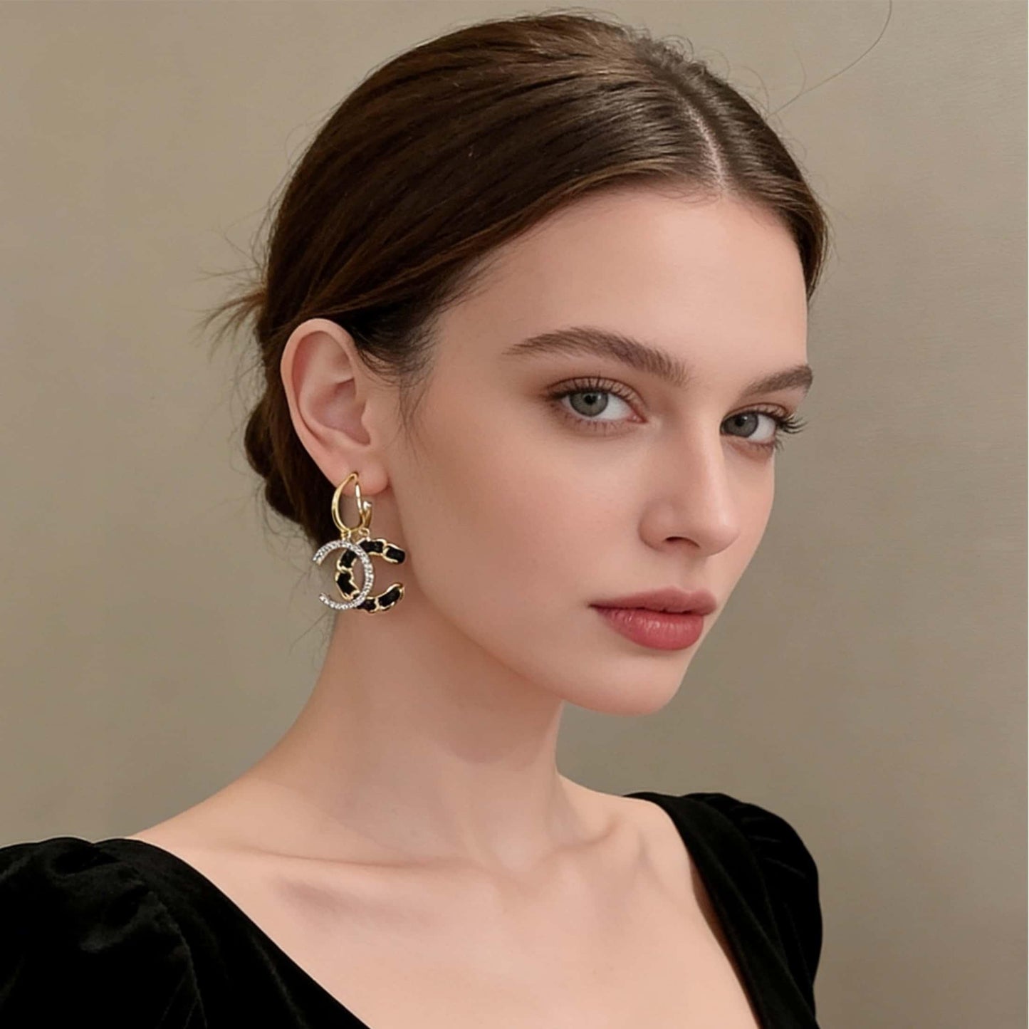 1 Pair Luxury Black Double C Earrings – Exquisite Braided Woven Craftsmanship, Timeless Elegant & Chic Vibe, Versatile Fashion Jewelry Perfect for Daily Wear & Special Occasions
