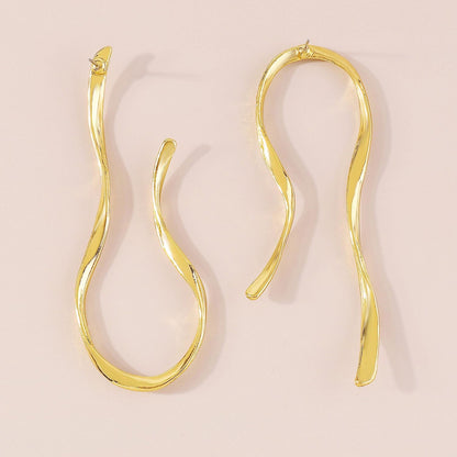 1 Pair of Gold-Plated Minimalist Asymmetrical Earrings – Sleek Sharp Curves for Luxurious Vibe, Perfect for Daily Work, Gal Pal Afternoon Tea & Upscale Dinner Parties