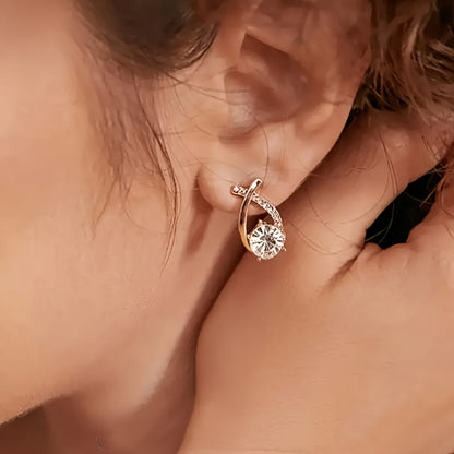 1 Pair of Fashionable & Elegant Gold Stud Earrings – Adorned with Sparkling Cubic Zirconia, Cute Stylish Design Perfect for Daily Wear, Travel & Celebration Events