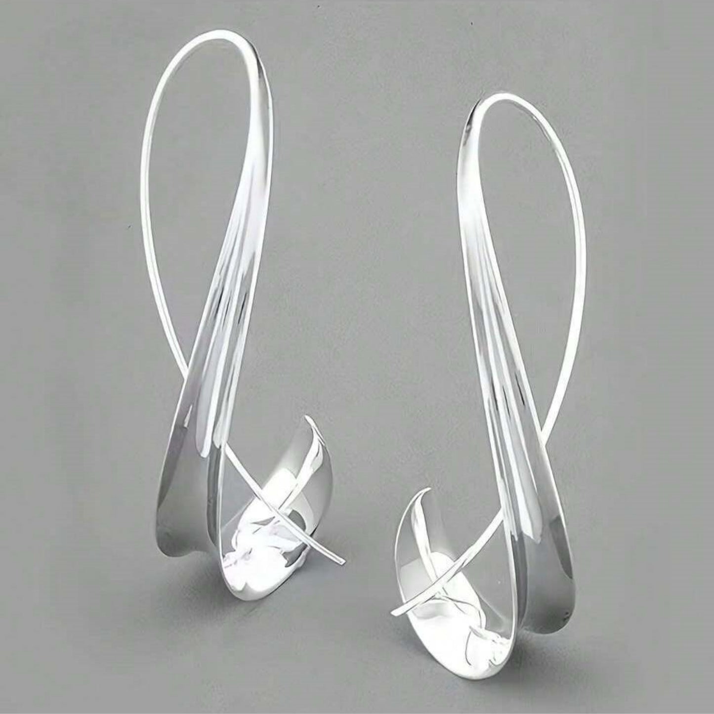 1 Pair Silver-Tone Retro Hook Earrings – Unique Irregular Design & Hypoallergenic, Bohemian-Chic Travel Souvenirs & Thoughtful Gifts for Women (Valentine’s Day, Holidays)